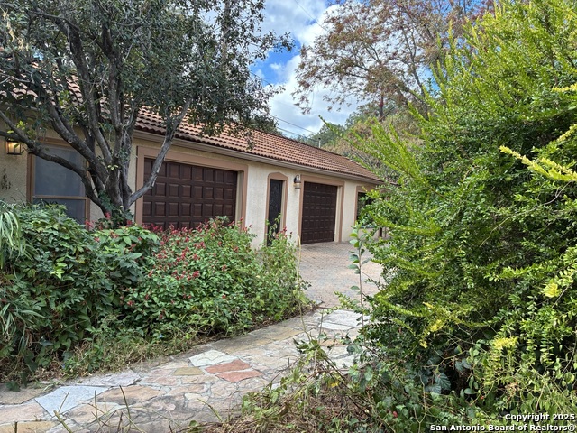 Image 18 of 52 For 122 Hollywood E