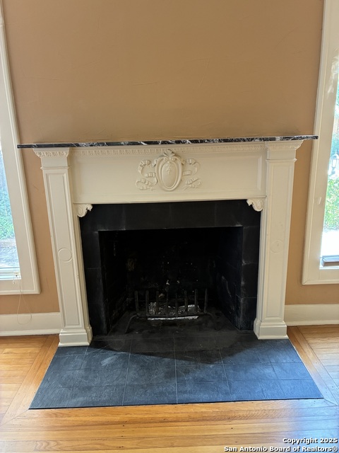 Image 22 of 52 For 122 Hollywood E