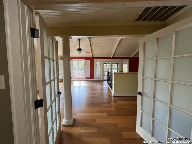 Image 35 of 52 For 122 Hollywood E