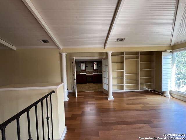 Image 39 of 52 For 122 Hollywood E