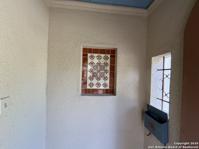 Image 9 of 52 For 122 Hollywood E