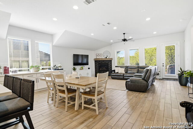 Image 7 of 29 For 911 Swenson