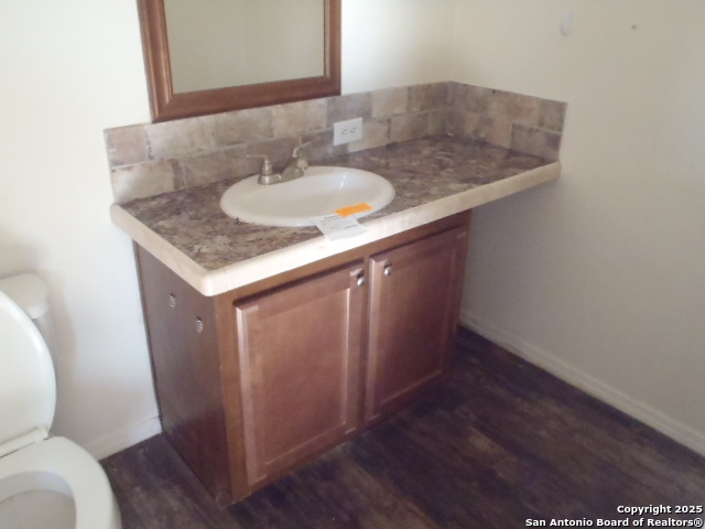 Image 27 of 33 For 2189 Hickory Forrest Dr