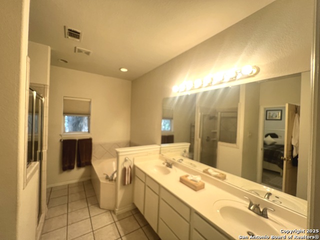 Image 12 of 21 For 610 Renoir  