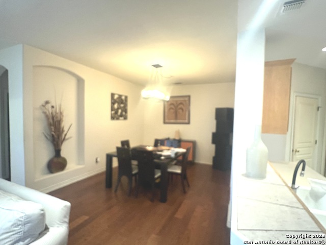 Image 4 of 21 For 610 Renoir  