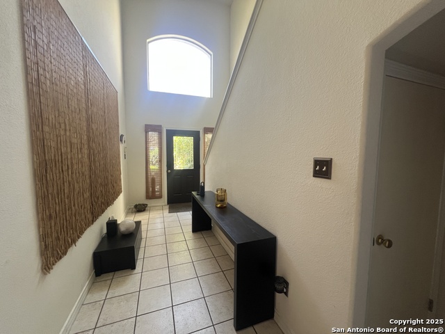 Image 7 of 21 For 610 Renoir  