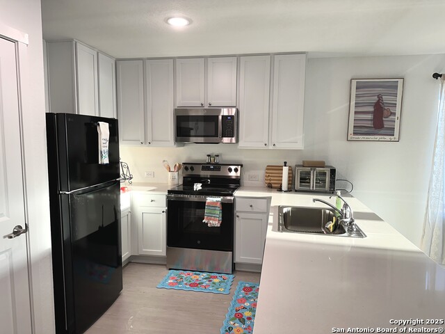 Image 10 of 26 For 515 Lew Pass