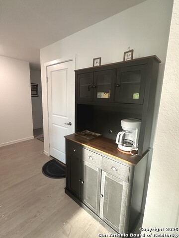 Image 11 of 26 For 515 Lew Pass