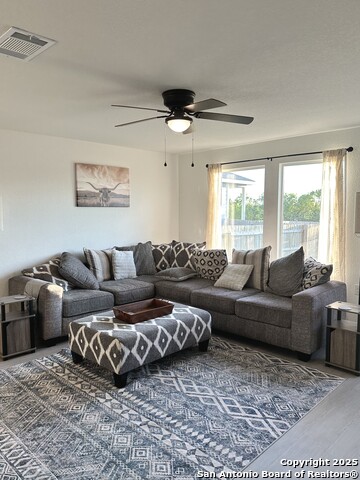 Image 14 of 26 For 515 Lew Pass