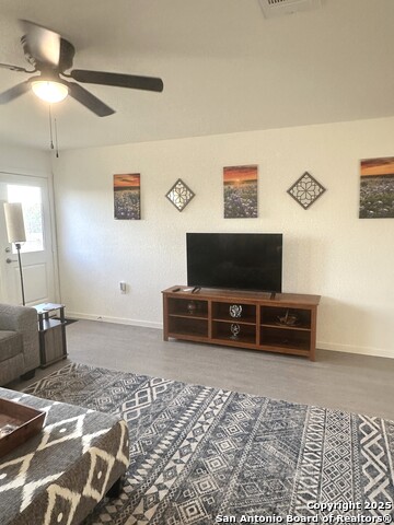 Image 16 of 26 For 515 Lew Pass