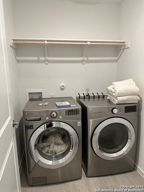 Image 23 of 26 For 515 Lew Pass