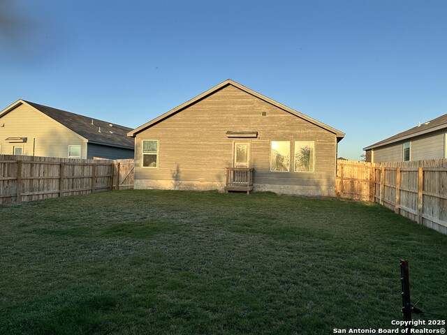 Image 24 of 26 For 515 Lew Pass