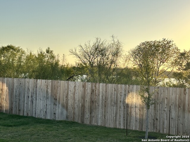 Image 25 of 26 For 515 Lew Pass