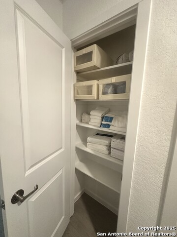 Image 7 of 26 For 515 Lew Pass