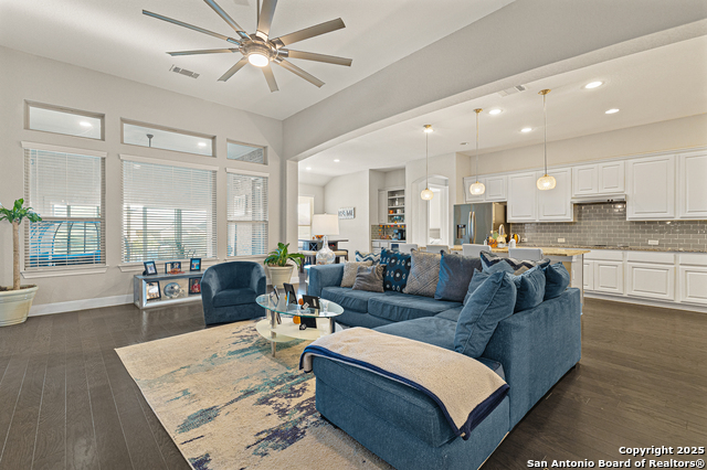 Listing photo id 13 for 14814 Peoples