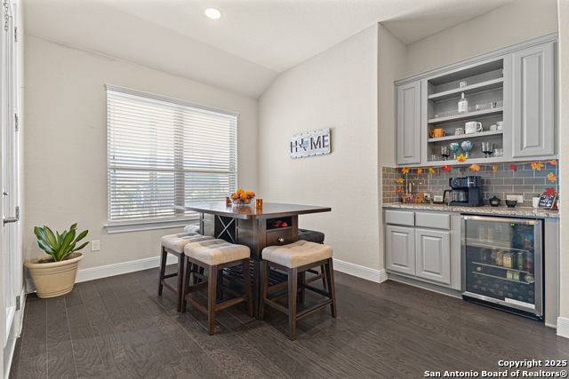 Listing photo id 18 for 14814 Peoples