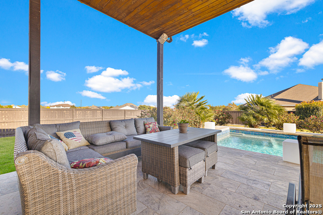 Listing photo id 33 for 14814 Peoples