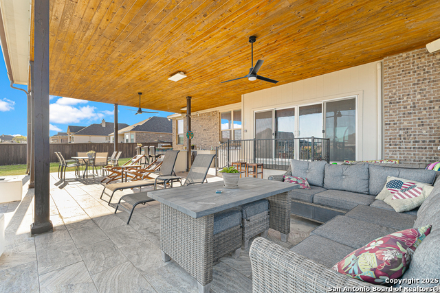 Listing photo id 35 for 14814 Peoples