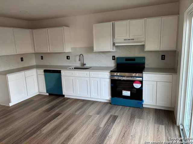 Image 3 of 11 For 2214 Juniper Hill