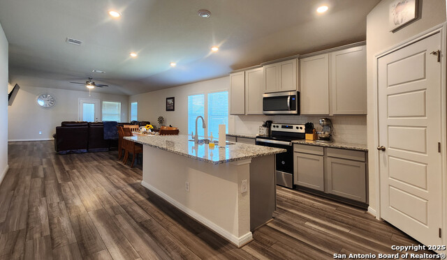 Image 3 of 12 For 3201 Junction Bay