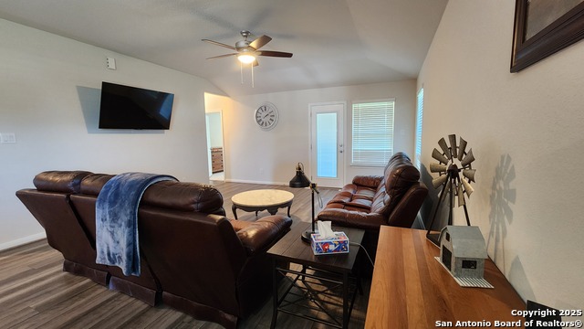 Image 6 of 12 For 3201 Junction Bay