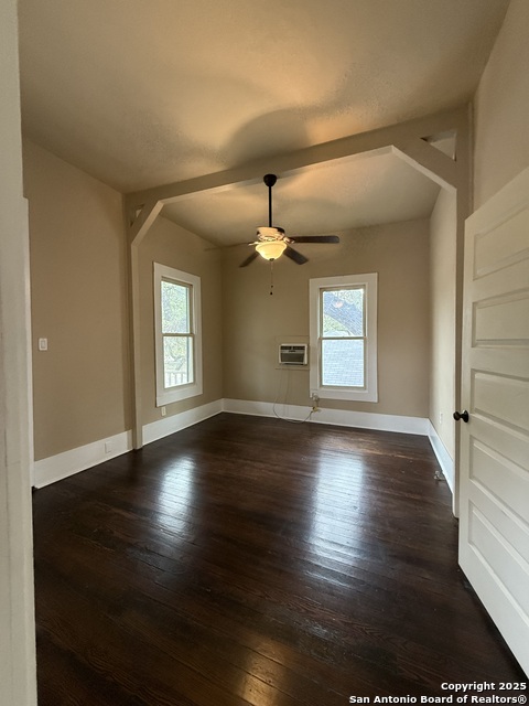 Image 6 of 16 For 210 Eleanor  3