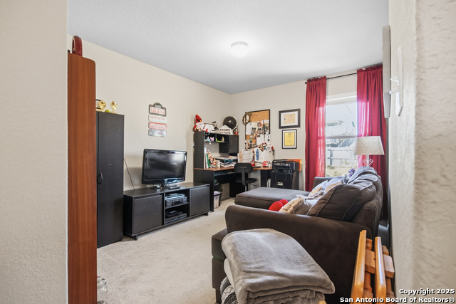 Image 13 of 19 For 3831 Hickory Arch