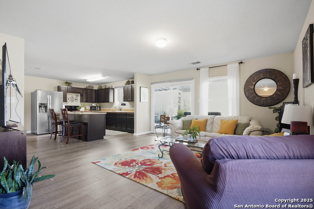 Image 5 of 19 For 3831 Hickory Arch