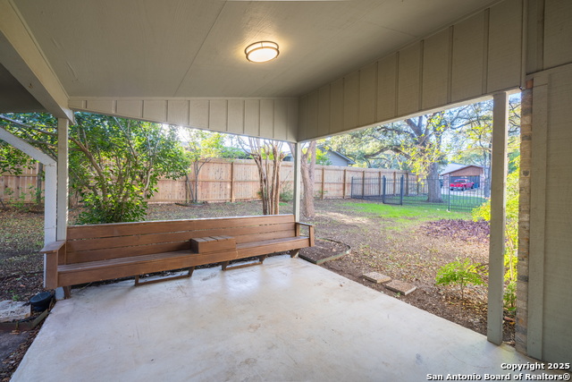 Image 30 of 35 For 106 Tanglewood E