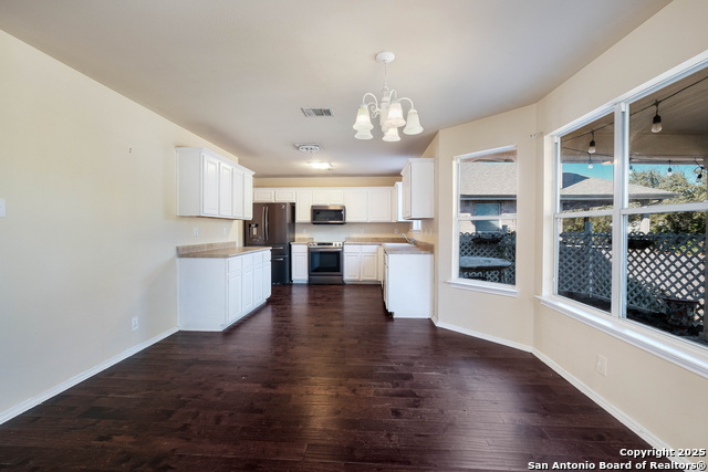 Image 10 of 40 For 4806 Macey Trail