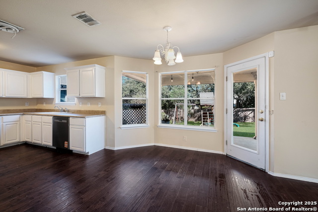 Image 11 of 40 For 4806 Macey Trail