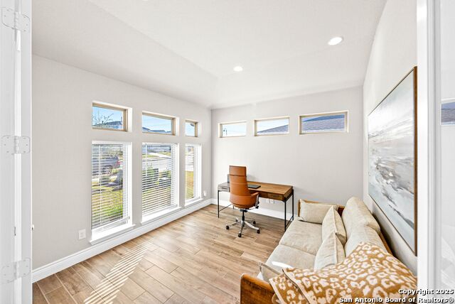 Image 11 of 78 For 306 Navarro  