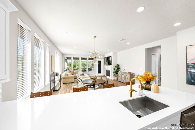 Image 21 of 78 For 306 Navarro  