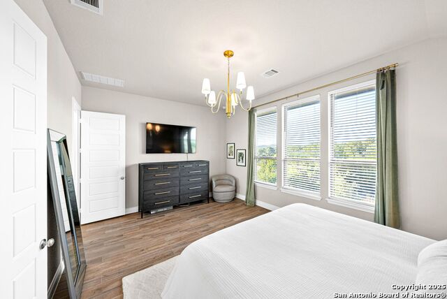 Image 24 of 78 For 306 Navarro  