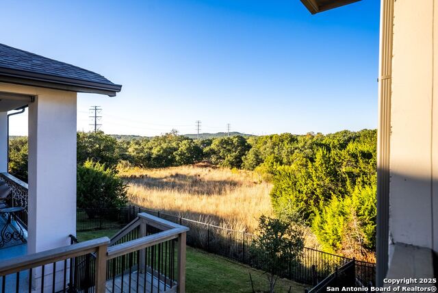 Image 39 of 78 For 306 Navarro  