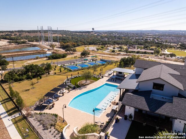 Image 65 of 78 For 306 Navarro  