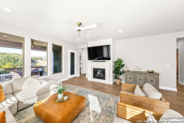 Image 8 of 78 For 306 Navarro  