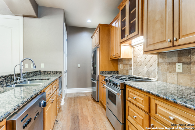 Image 12 of 25 For 7897 Broadway