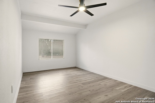 Image 12 of 31 For 5011 Seabreeze