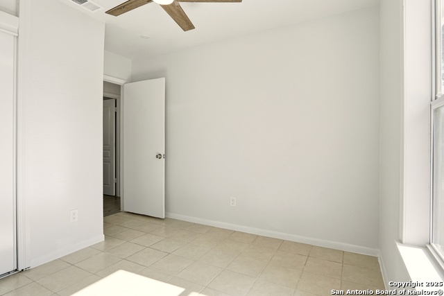 Image 16 of 31 For 5011 Seabreeze