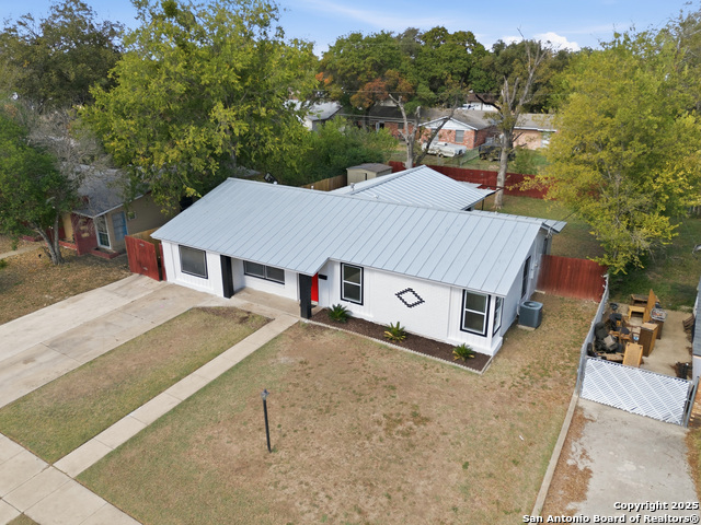 Image 27 of 31 For 5011 Seabreeze