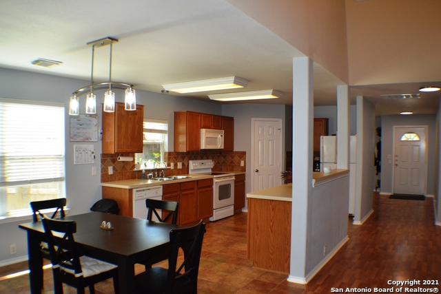 Image 3 of 44 For 1715 Mountain Brook