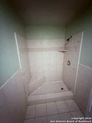 Image 17 of 20 For 222 Hillwood