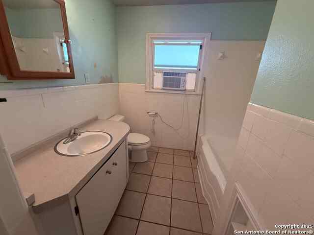 Image 8 of 20 For 222 Hillwood