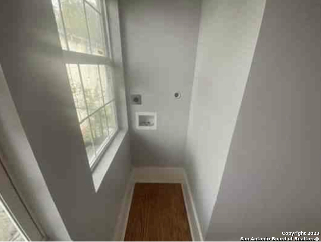 Image 10 of 16 For 639 Elmira W