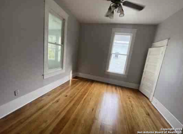 Image 13 of 16 For 639 Elmira W