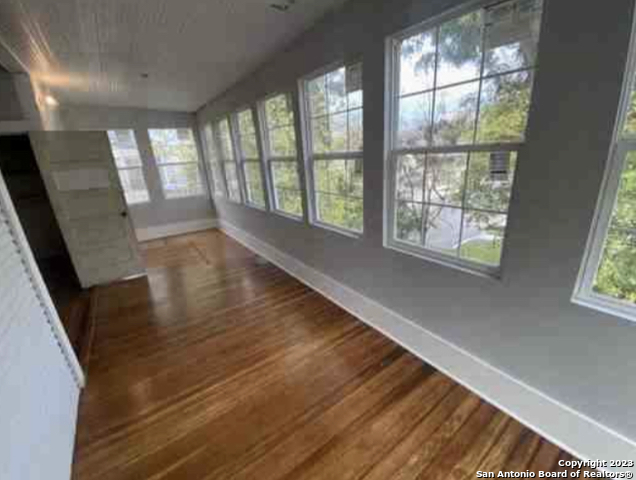 Image 15 of 16 For 639 Elmira W