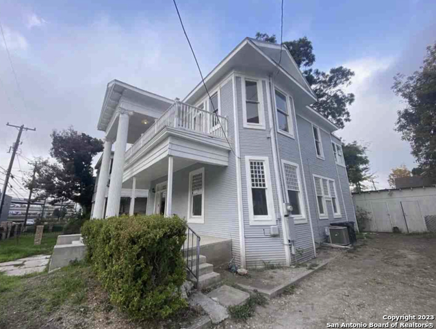 Image 3 of 16 For 639 Elmira W