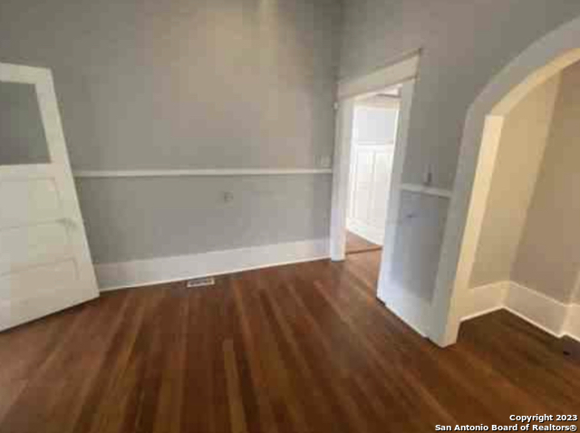 Image 8 of 16 For 639 Elmira W