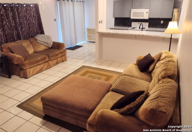 Image 5 of 19 For 7001 Spring Forest